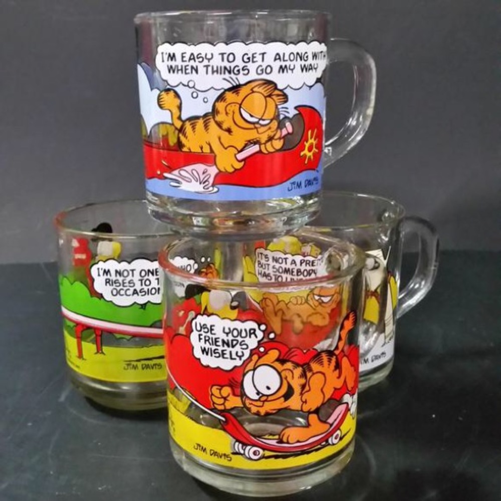 HOST PICK!! McDonald’s 1978 Garfield collectibles
